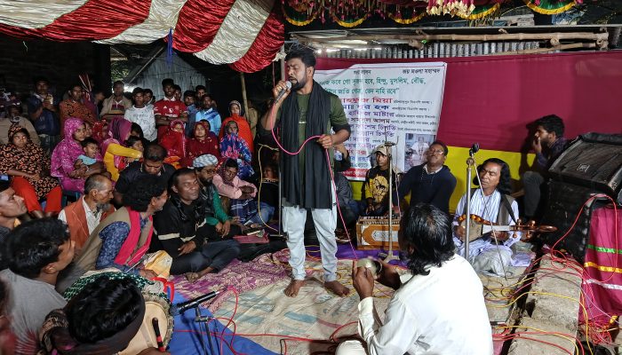 কুড়ুলগাছির হরিশ্চন্দ্রপুরে সাধু সংঘ ও বাউল গানের আসর